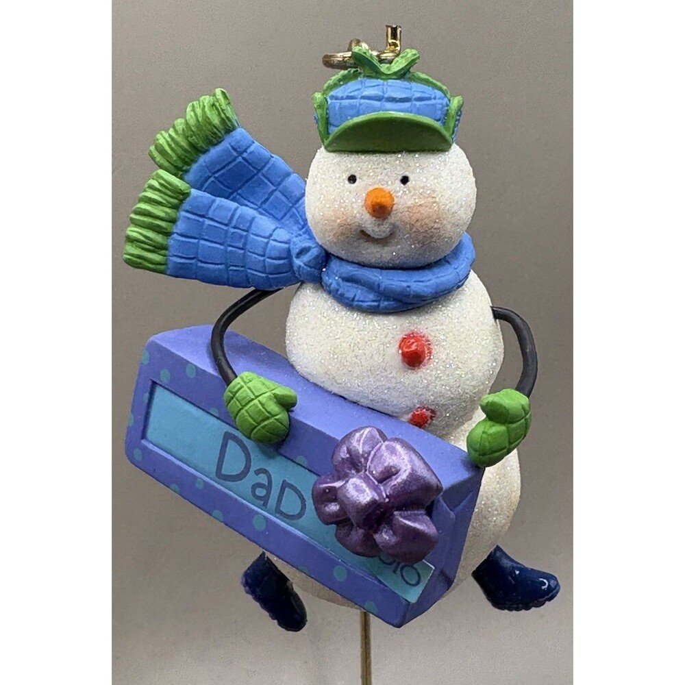 Hallmark DAD Snowman Christmas Ornament 2010